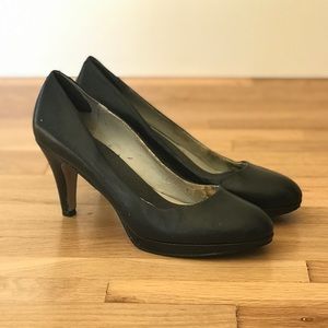 Nine West Women’s Selene Pumps